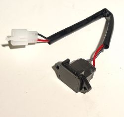 e-Scooter: Latausliitin