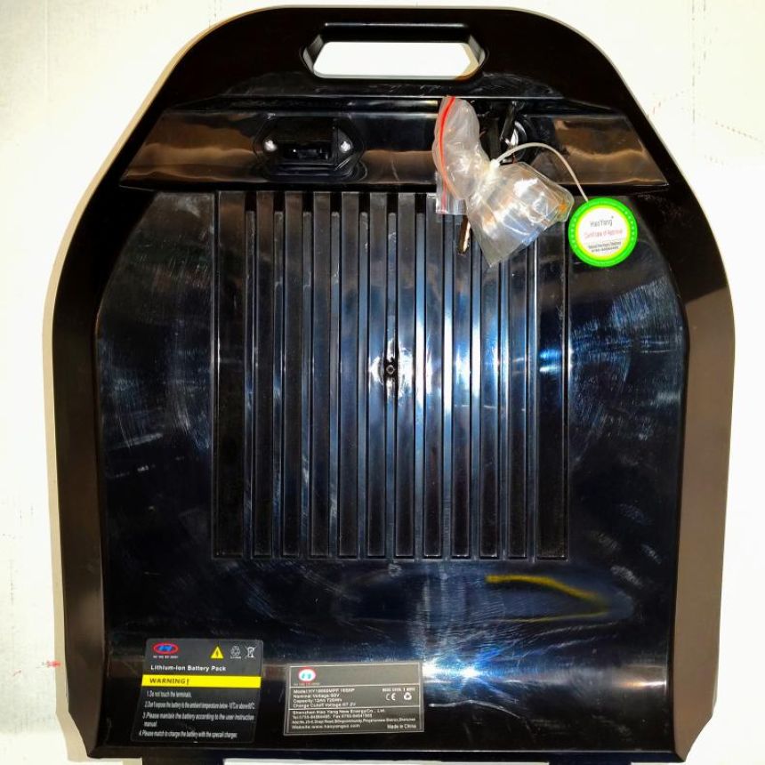 Kruiser Long Range Style: Istuimen alapuolinen akku 0.7 kWh